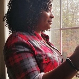 Meet your Posher, Nina